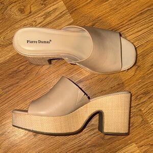 Pierre Dumas Women's Beige Block Heel Mules